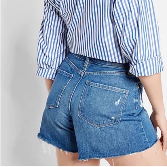 Express High Waisted Curvy Denim Shorts - Picture 1 of 7